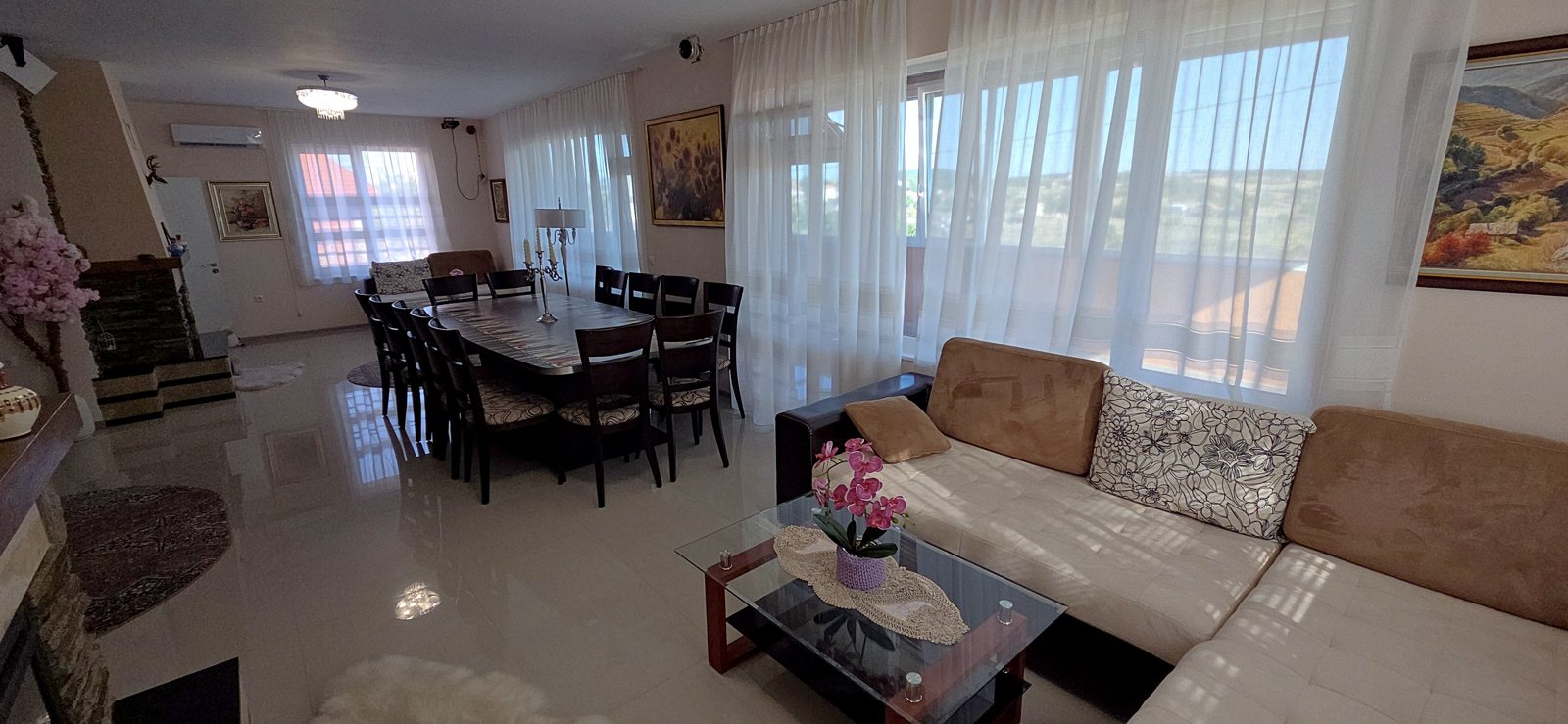 Villa photograph 033