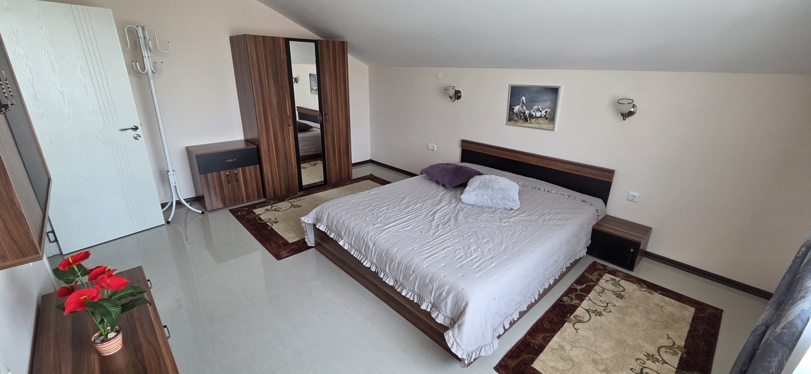 Villa photograph 002