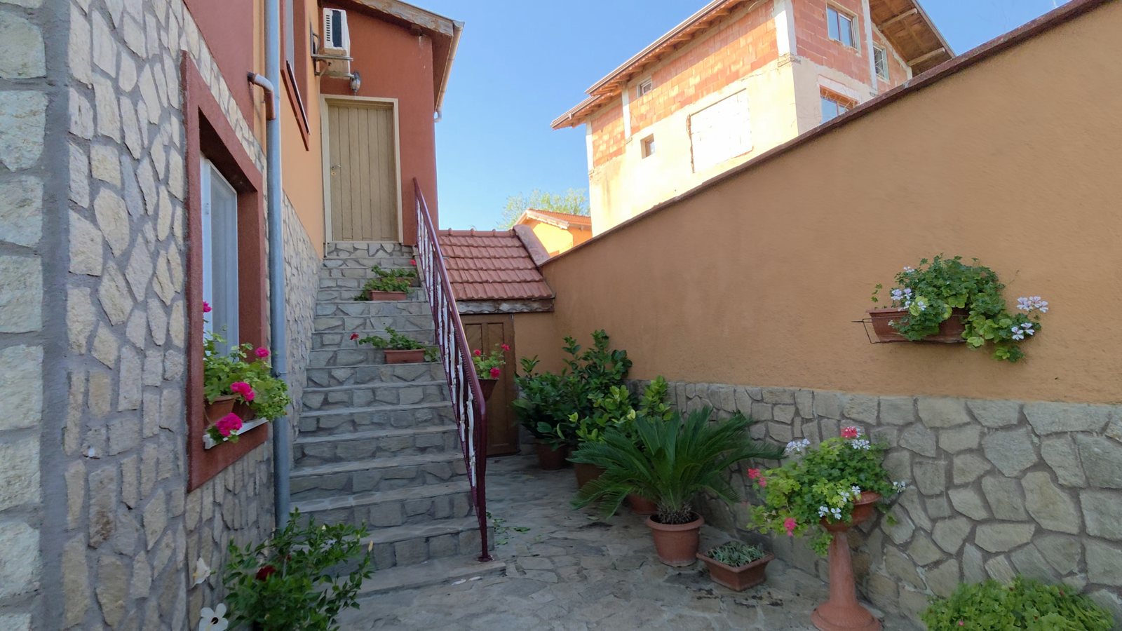 Villa photograph 096